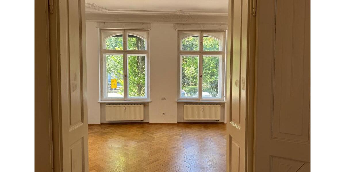 Erdgeschoßwohnung Zwickau Zwickau-Nord - 5 Zimmer, 174 m&sup2;, 900&euro; | Angebot:25989843