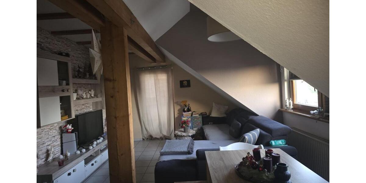 4 Zimmer DG-Maisonettewohnung inkl. Keller, Balkon und Parkplatz 4 zimmer