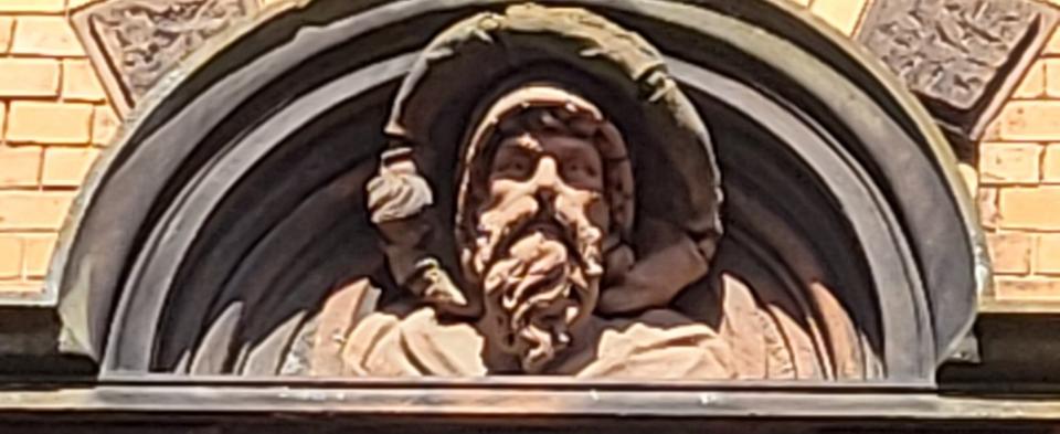 Die ungewöhnlichen Räume des Wizzard-Inn werden frei zimmer