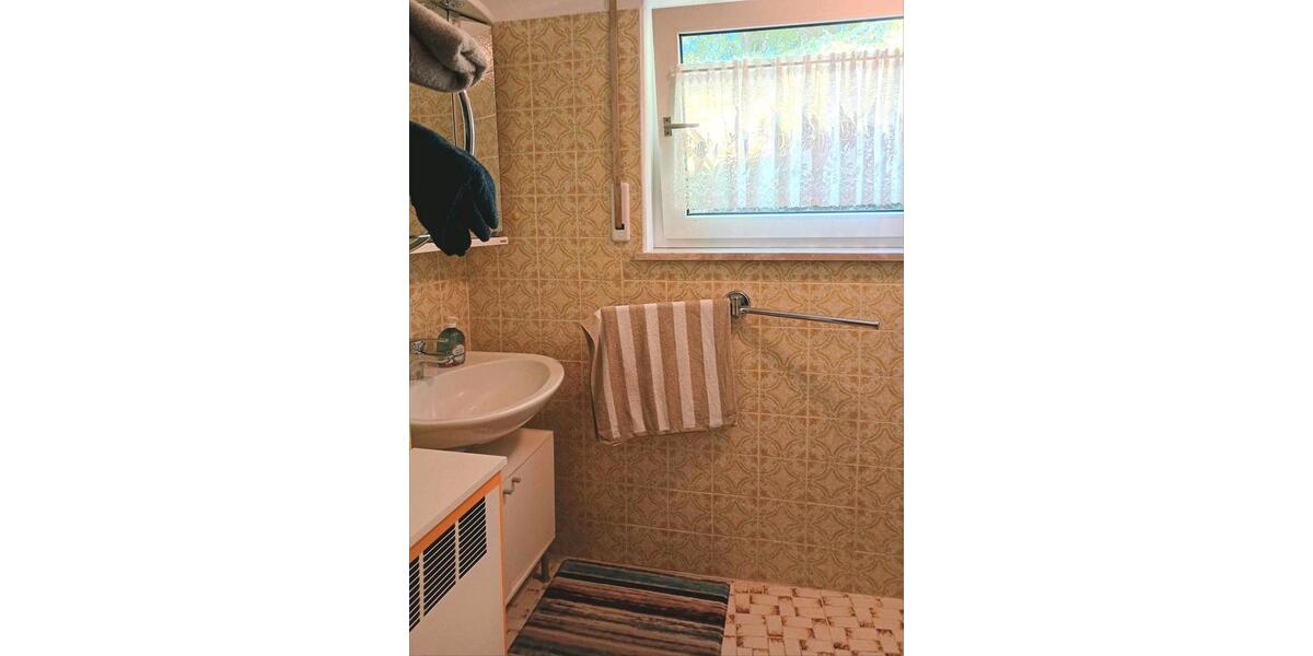 Einfamilienhaus Bad Karlshafen - 12 Zimmer, 210 m&sup2;, 285.000&euro; | Angebot:27127040