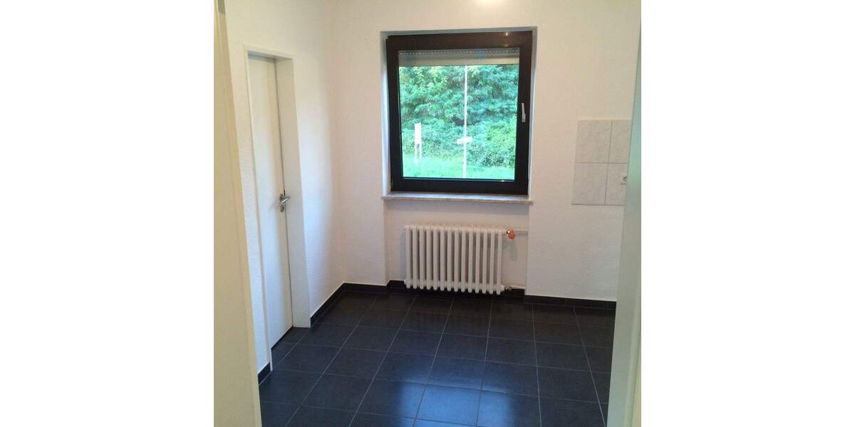 Etagenwohnung Bad Neuenahr - 6 Zimmer, 92 m&sup2;, 700&euro; | Angebot:24850037