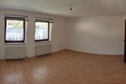 Wohnung Volkach - 1 Zimmer, 35 m&sup2;, 300&euro; | Angebot:26395887
