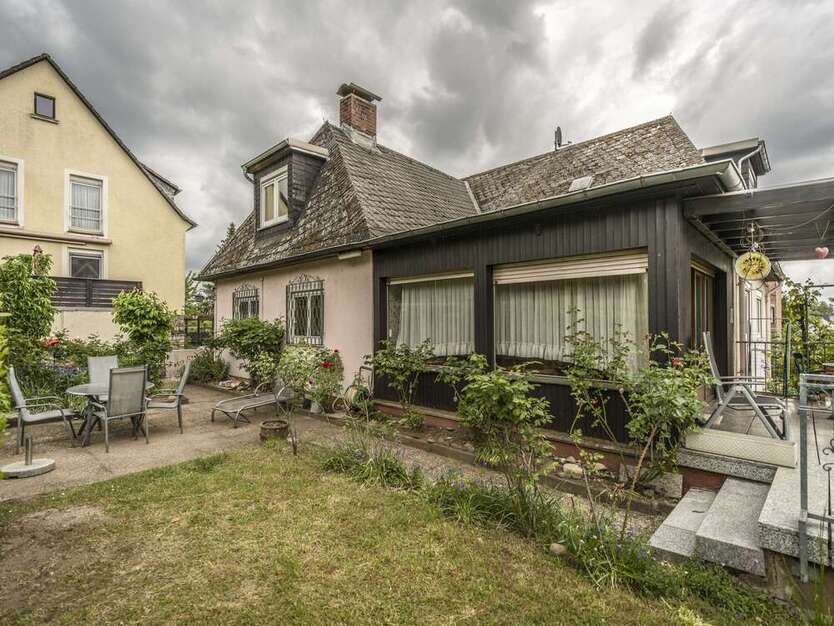Haus zum Kaufen in Walluf 529.000 € 254 m²