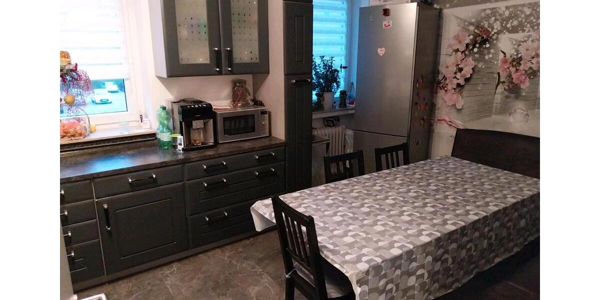 Provisionsfrei - 5 Zimmerwohnung in guter Lage 5 zimmer