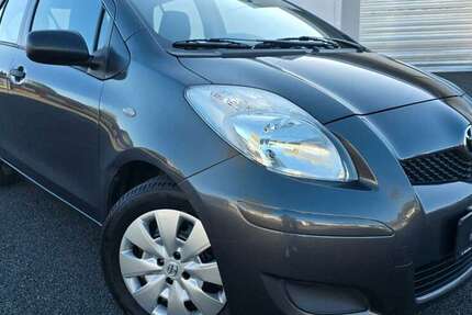 Toyota Yaris 88.000 km 4.450 &euro; Lippstadt 59557