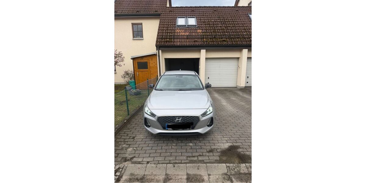 Hyundai i30 127.000 km 11.900 &euro; Leegebruch 16767