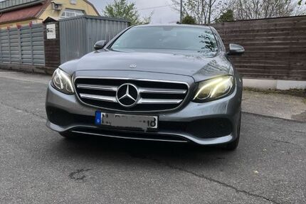 Mercedes E 200
