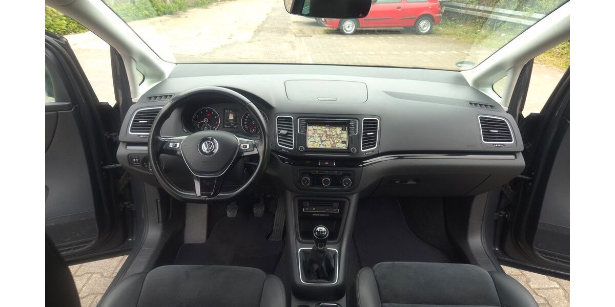 VW Sharan 182.000 km 15.252 &euro; Neuss 41460
