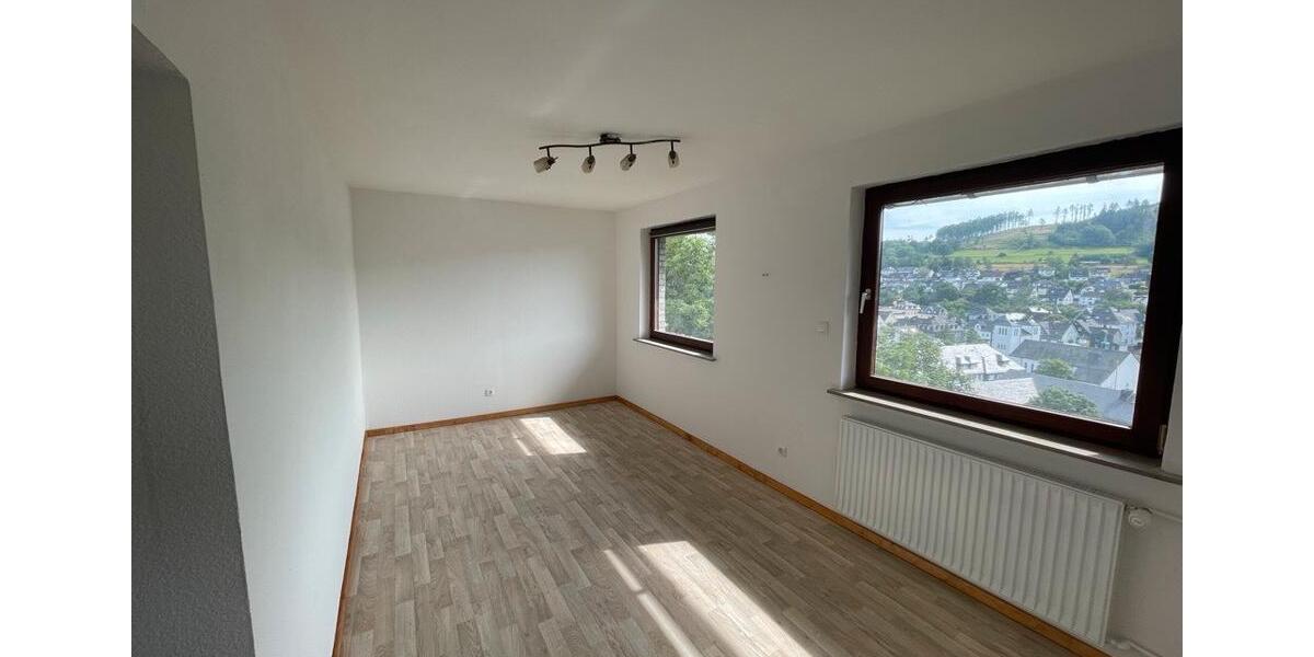 Altbauwohnung mit Balkon und Garten 2 zimmer