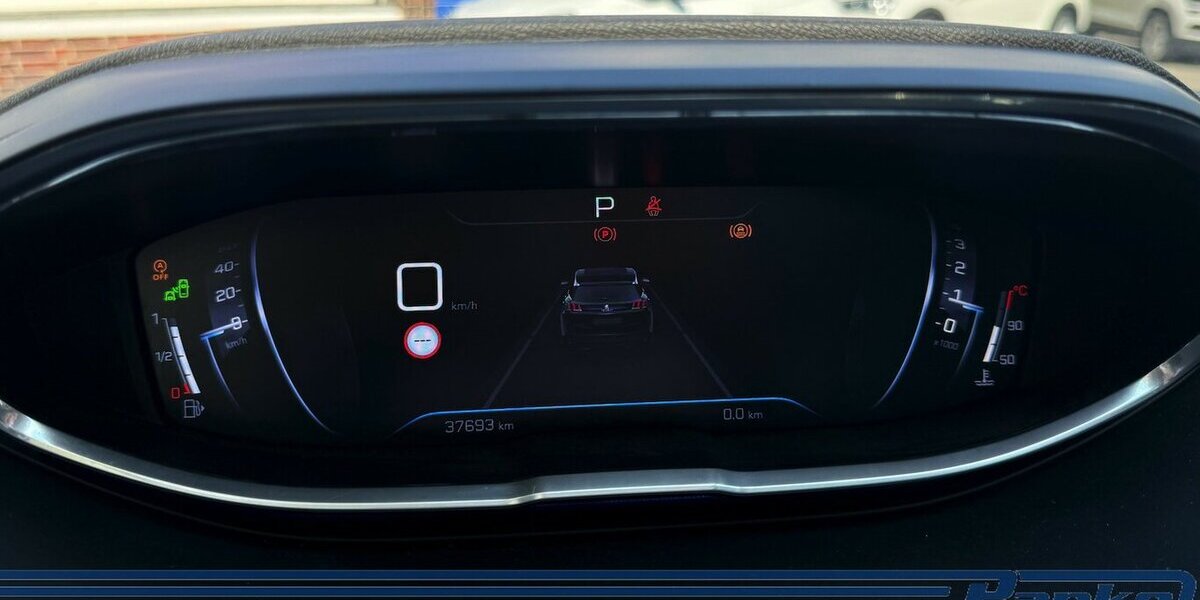 Peugeot 3008 Allure PT 130 EAT6*Pano*TotW*CAM*Carplay*1H 37.693 km 17.990 &euro; Berlin 13187