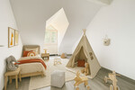 ***Verlieben Sie sich in Ihr neues Zuhause: Charmante Dachgeschoßwohnung in idyllischer Oase!***