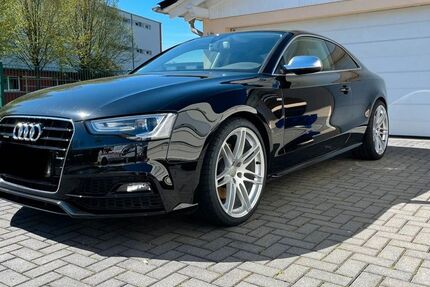 Audi A5 190.000 km 14.900 &euro; Bergkamen 59192
