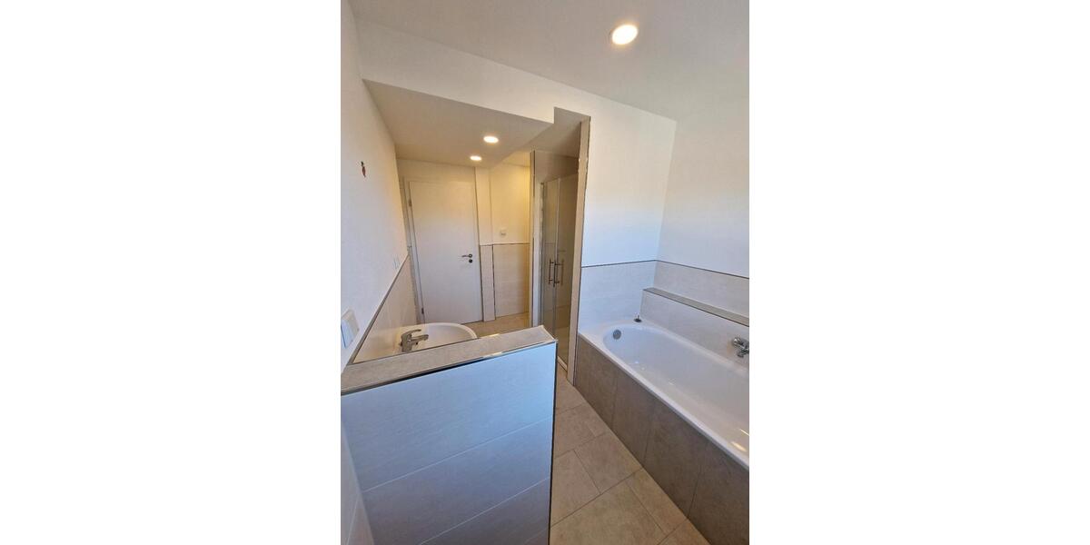 Dachgeschoßwohnung Zörbig - 3 Zimmer, 80 m&sup2;, 760&euro; | Angebot:25408249