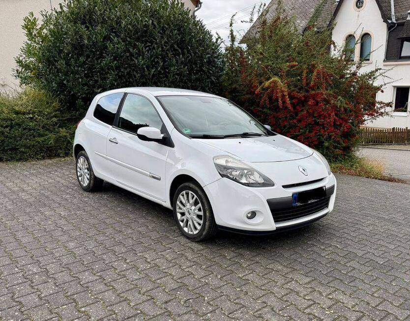 Renault Clio 190.299 km 2.450 € Koblenz 56077
