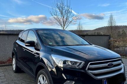 Ford Kuga 92.000 km 11.999 &euro; Leonberg 71229