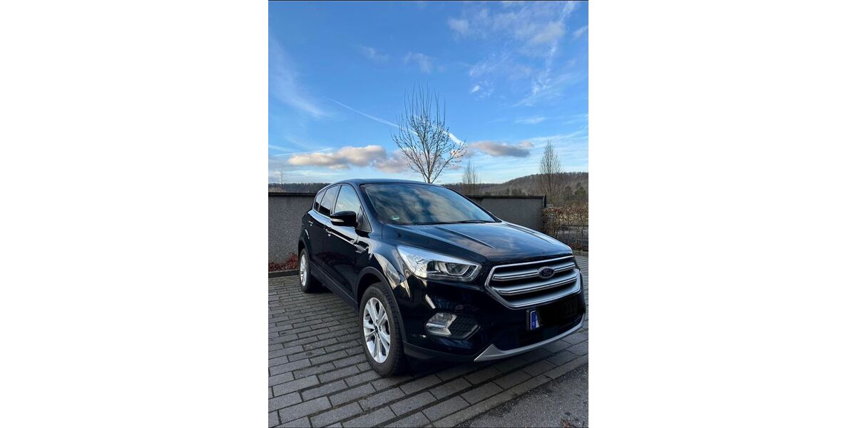 Ford Kuga 92.000 km 11.999 &euro; Leonberg 71229