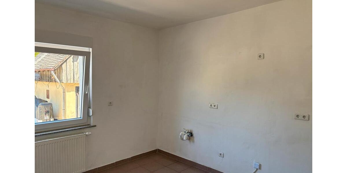Erdgeschoßwohnung Bebra - 3 Zimmer, 83 m&sup2;, 650&euro; | Angebot:26407532