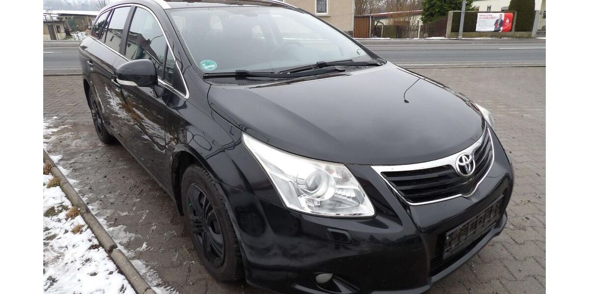 Toyota Avensis 149.000 km 7.999 &euro; Bautzen 02625
