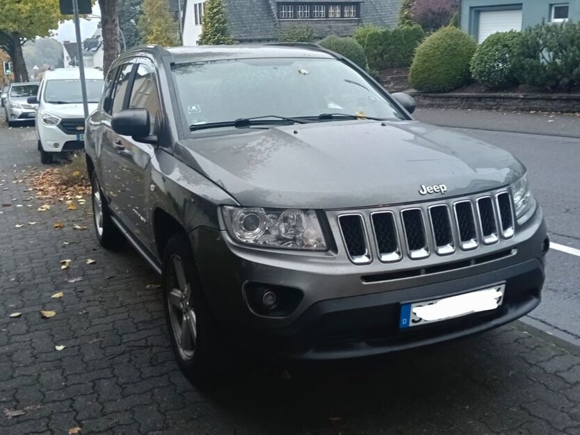 Jeep Compass 157.000 km 6.700 € Siegen 57074