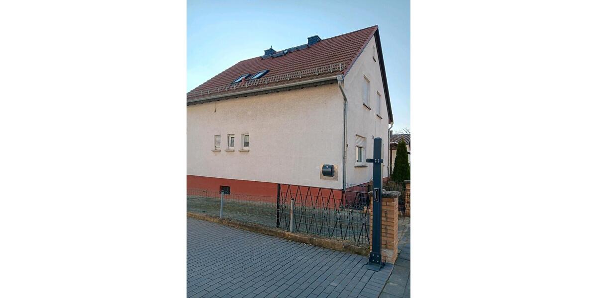 Einfamilienhaus Hüttenberg - 4 Zimmer, 140 m&sup2;, 400.000&euro; | Angebot:25640332