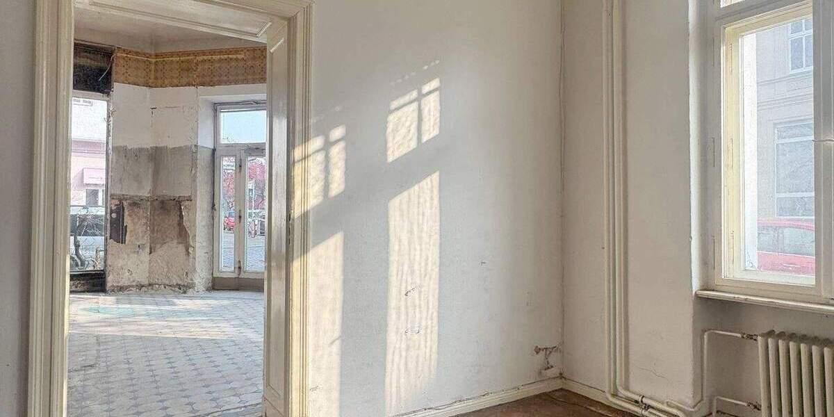 TOLLER, BARRIEREFREIER, GUT GESCHNITTENE SEHR HELLE EG GEWERBEEINHEITLADEN IN TOLLER RUHIGER KIEZLAGE 4 zimmer