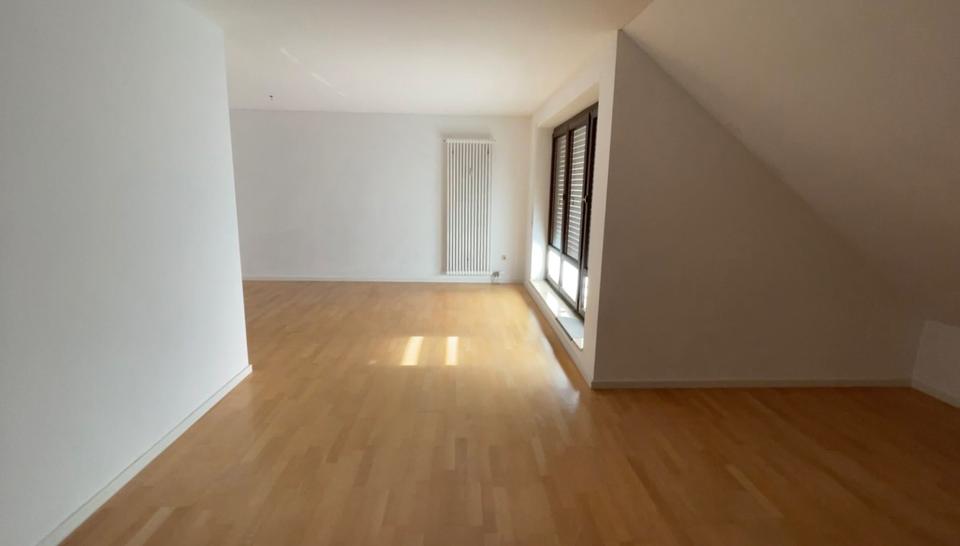 Dachgeschoßwohnung Lichtenfels - 2.5 Zimmer, 73 m&sup2;, 639&euro; | Angebot:26313107