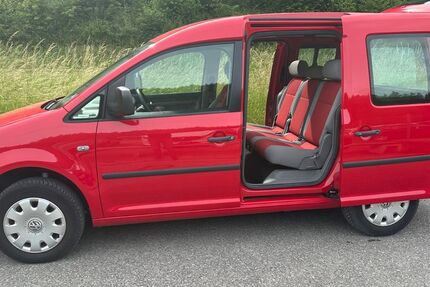 VW Caddy 212.000 km 3.699 &euro; Altensteig 72213