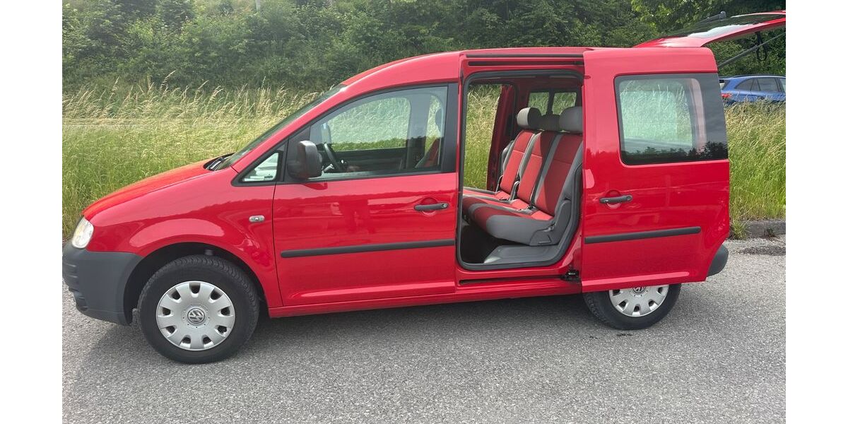 VW Caddy 212.000 km 3.699 &euro; Altensteig 72213