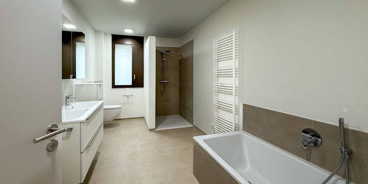 Etagenwohnung Bad Bentheim - 3 Zimmer, 131 m&sup2;, 2.100&euro; | Angebot:26306821