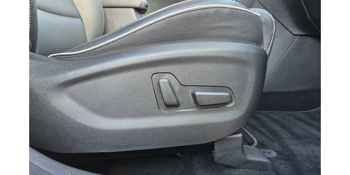 Kia Sportage Black Edition 4WD Automatik, Leder, Apple 28.421 km 24.890 &euro; Rodgau 63110