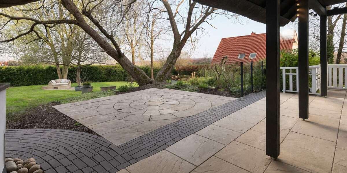 Exklusive Villa mit Wellnessbereich, Pool & großem Grundstück (inkl. Renovierung und neuem Dach) - Villa Hüllhorst | Angebot:27308745