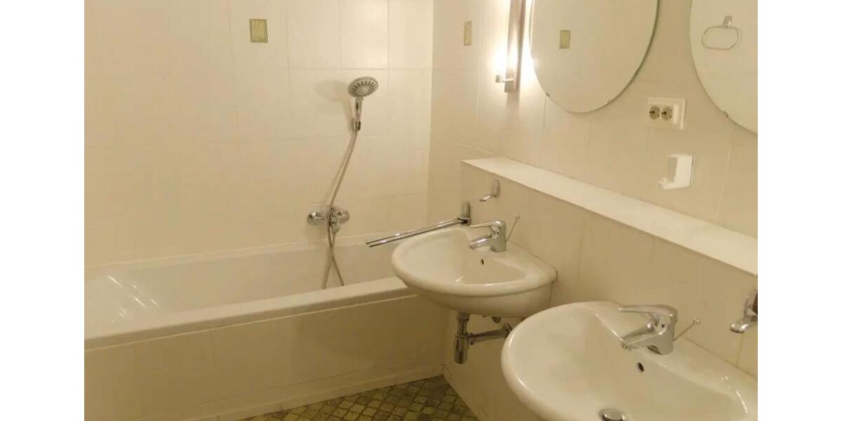 Reihenhaus Wiesbaden Bierstadt - 6 Zimmer, 180 m&sup2;, 620.000&euro; | Angebot:25982733