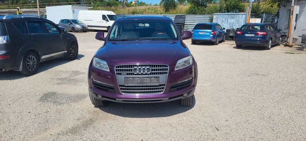 Q7