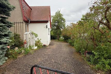 Einfamilienhaus mit großem Garten und Schuppen (119m² + 1000m²) zimmer