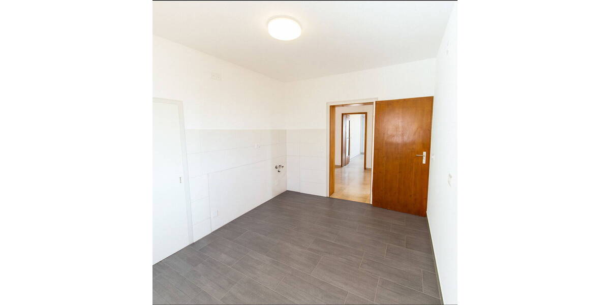 Mehrfamilienhaus, Wohnhaus Leimen - 6 Zimmer, 195 m&sup2;, 2.000&euro; | Angebot:26450870