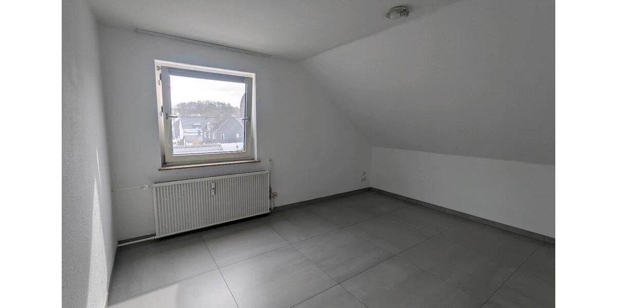 Dachgeschoßwohnung Wilnsdorf - 2 Zimmer, 55 m&sup2;, 420&euro; | Angebot:26339129