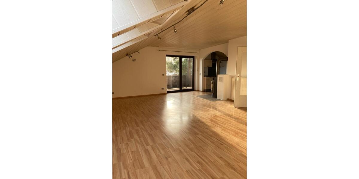 Dachgeschoßwohnung Luhe-Wildenau Wildenau - 2 Zimmer, 109 m&sup2;, 950&euro; | Angebot:25406667