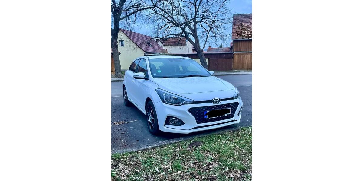 Hyundai i20 42.320 km 11.100 &euro; Nesse-Apfelstädt 99192