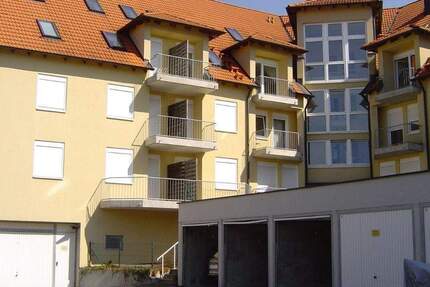 1 Zi.-Dach-Geschosswohnung in 91275 Auerbach zu vermieten. 1 zimmer