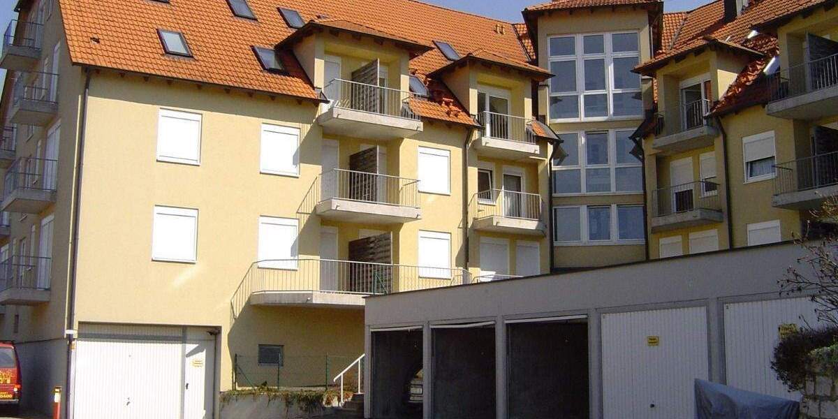 1 Zi.-Dach-Geschosswohnung in 91275 Auerbach zu vermieten. 1 zimmer