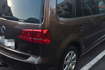 VW Touran 218.300 km 4.650 &euro; Würzburg 97074