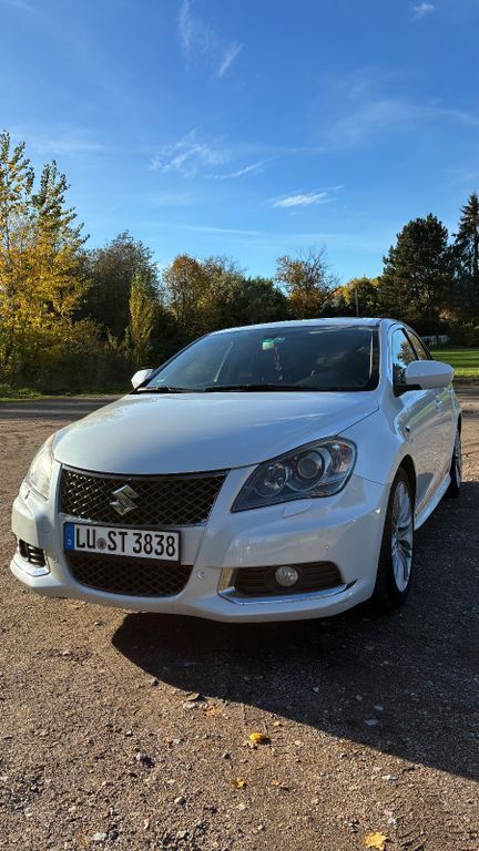 Suzuki Kizashi 317.650 km 7.900 € Ludwigshafen 67071
