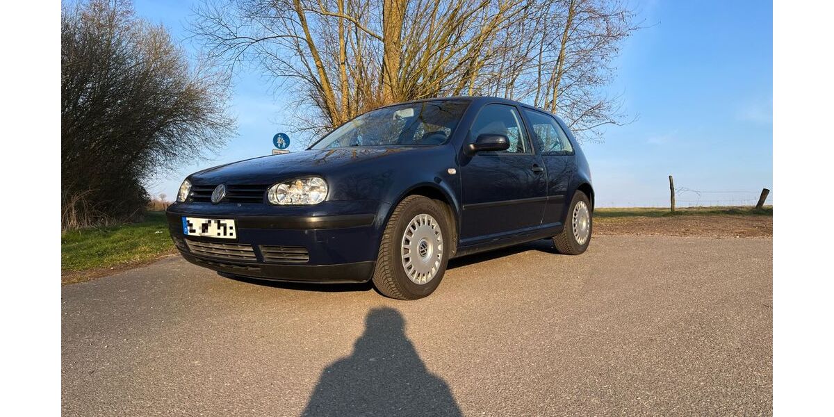 VW Golf 80.500 km 4.250 &euro; Hamberge 23619