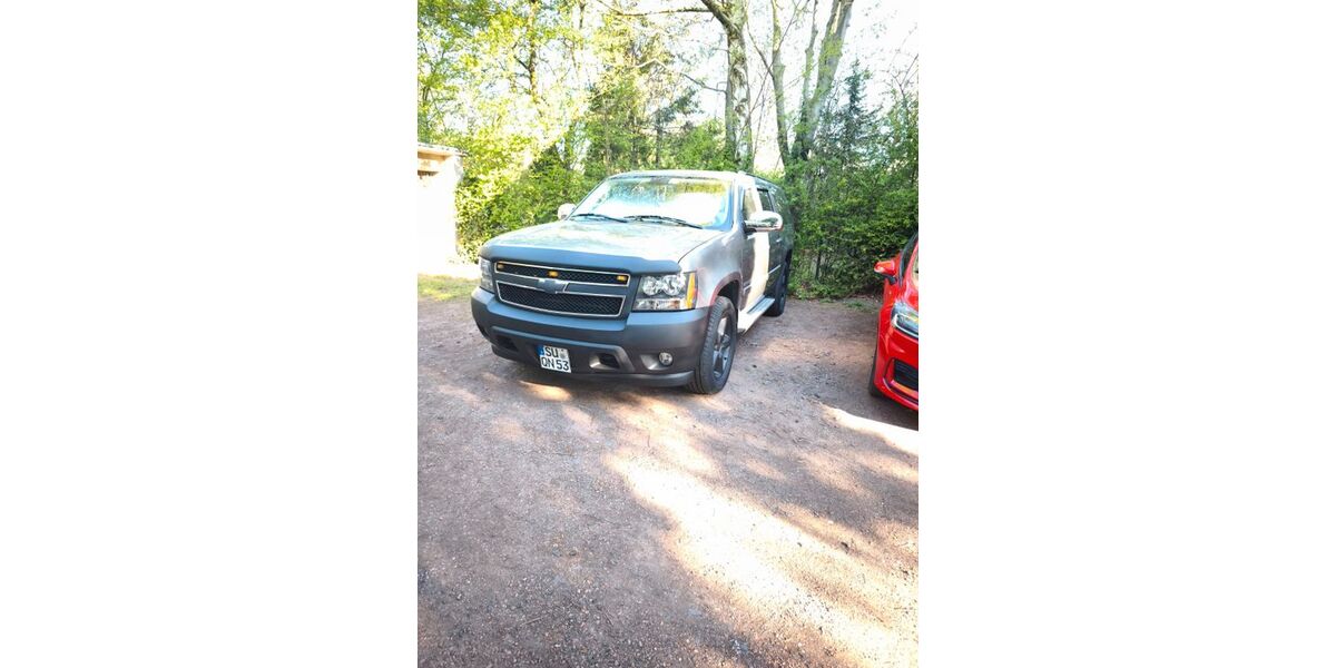 Chevrolet Suburban 360.000 km 6.500 &euro; Niederkassel 53859