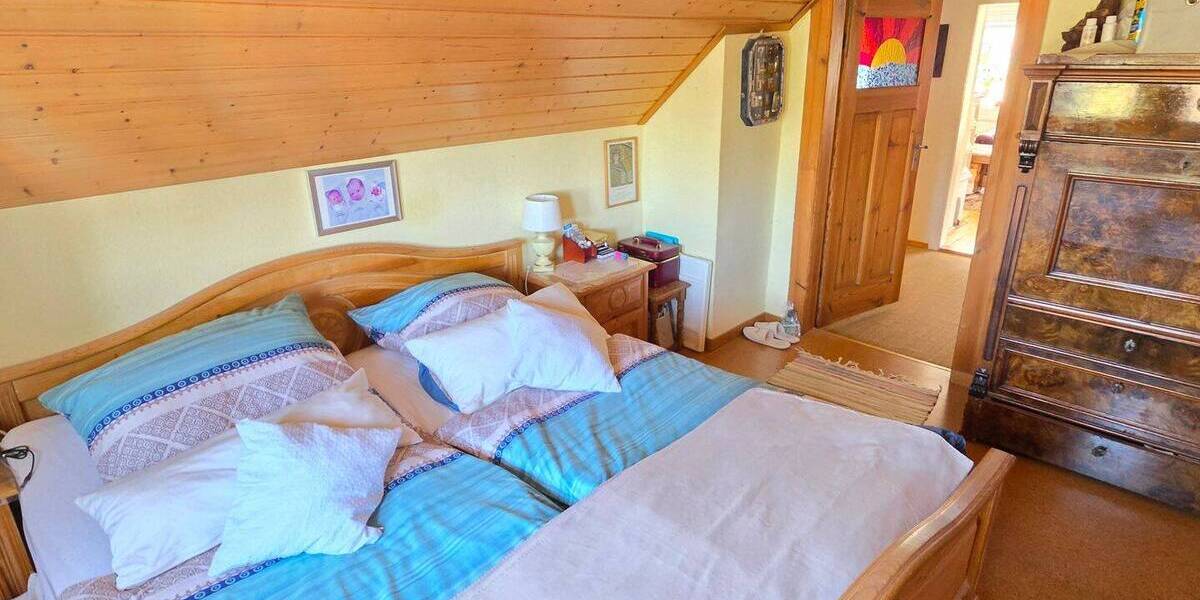Doppelhaushälfte Rödental Einberg - 8 Zimmer, 180 m&sup2;, 235.000&euro; | Angebot:26489147