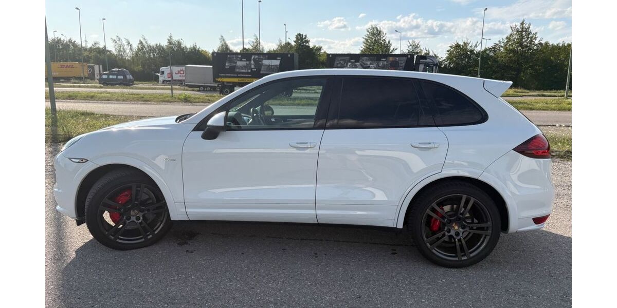 Porsche Cayenne 176.100 km 20.990 &euro; Augsburg 86199