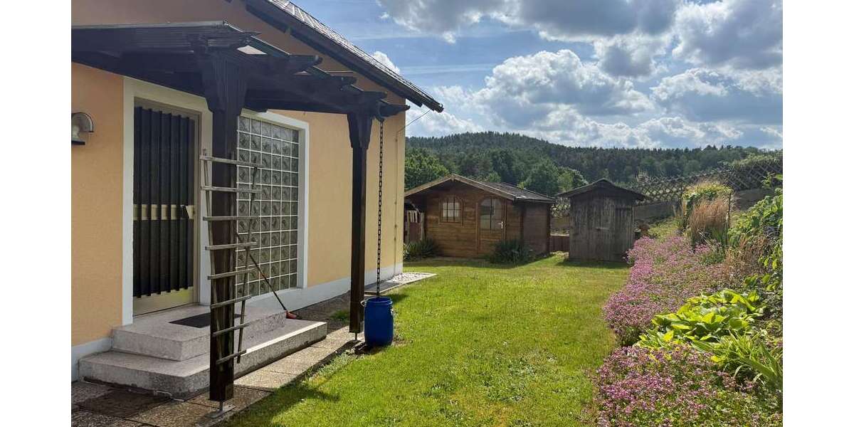 Etagenwohnung Neunburg vorm Wald - 4 Zimmer, 88 m&sup2;, 650&euro; | Angebot:26841418