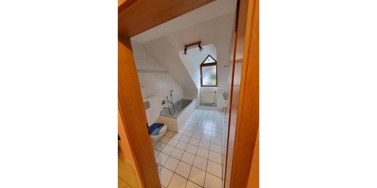 Dachgeschoßwohnung Eltmann - 3 Zimmer, 69 m&sup2;, 185.000&euro; | Angebot:26822397