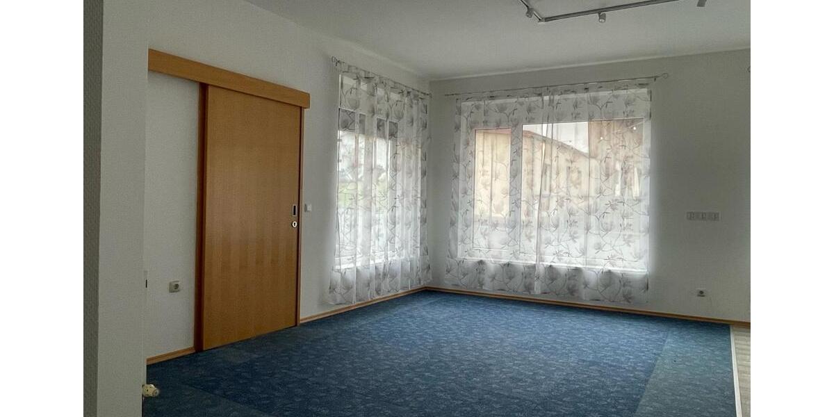 Mehrfamilienhaus, Wohnhaus Zeitlofs - 10 Zimmer, 260 m&sup2;, 265.000&euro; | Angebot:27069359