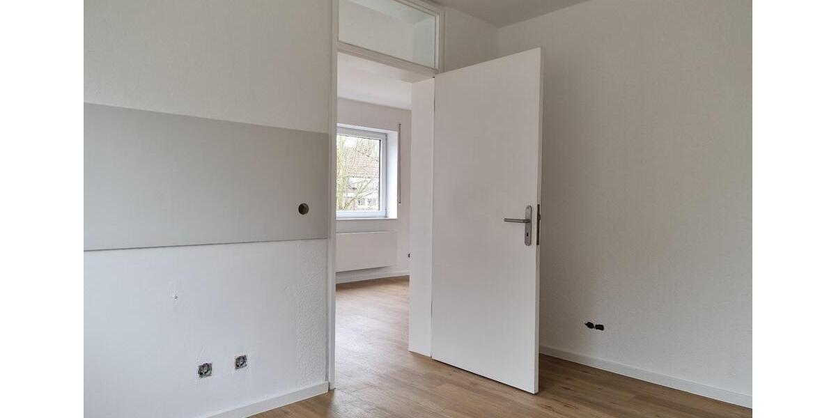 Etagenwohnung Lingen (Ems) - 3 Zimmer, 104 m&sup2;, 930&euro; | Angebot:26041131
